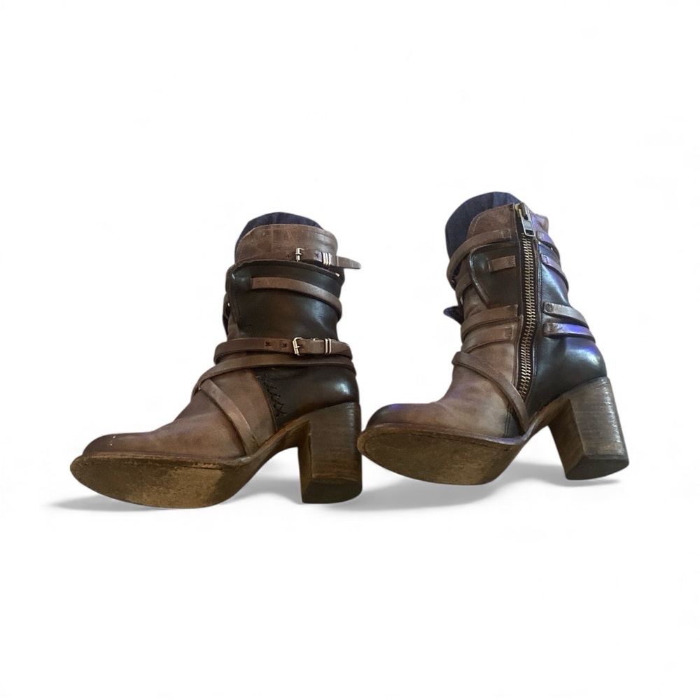 Free bird by Steven Moto Strappy Block Heel Leather Boots Size 8 hard to find 🔥 - Picture 5 of 7